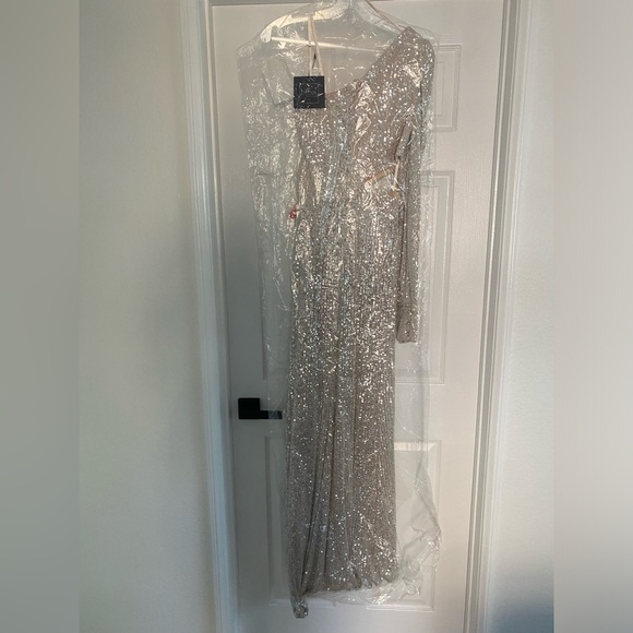 Mac Duggal One Shoulder Silver Sequin Gown 26730 - Picture 9 of 13